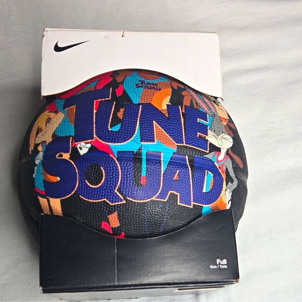 Nike Tune Squad Basketball Size 7 Full Black/Multicolor Rubber Basket Ball